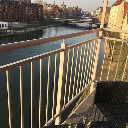 Z Basenem I Widokiem Na Motławę *