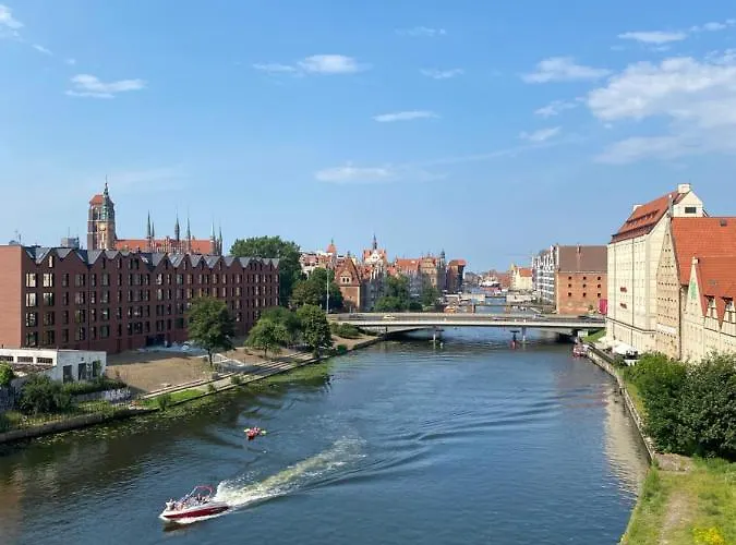 Z Basenem I Widokiem Na Motlawe