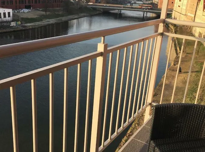 Z Basenem I Widokiem Na Motlawe *